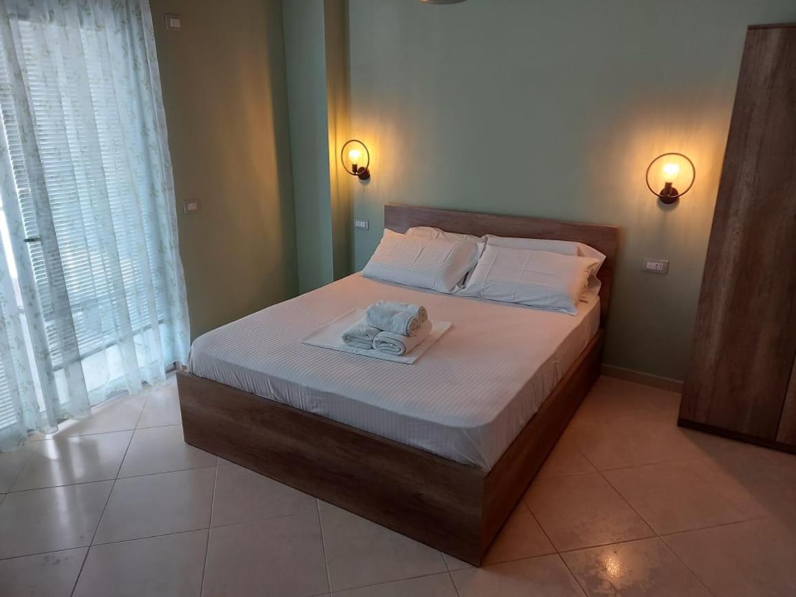Darla Sea View Apartment Vlorë Eksteriør billede