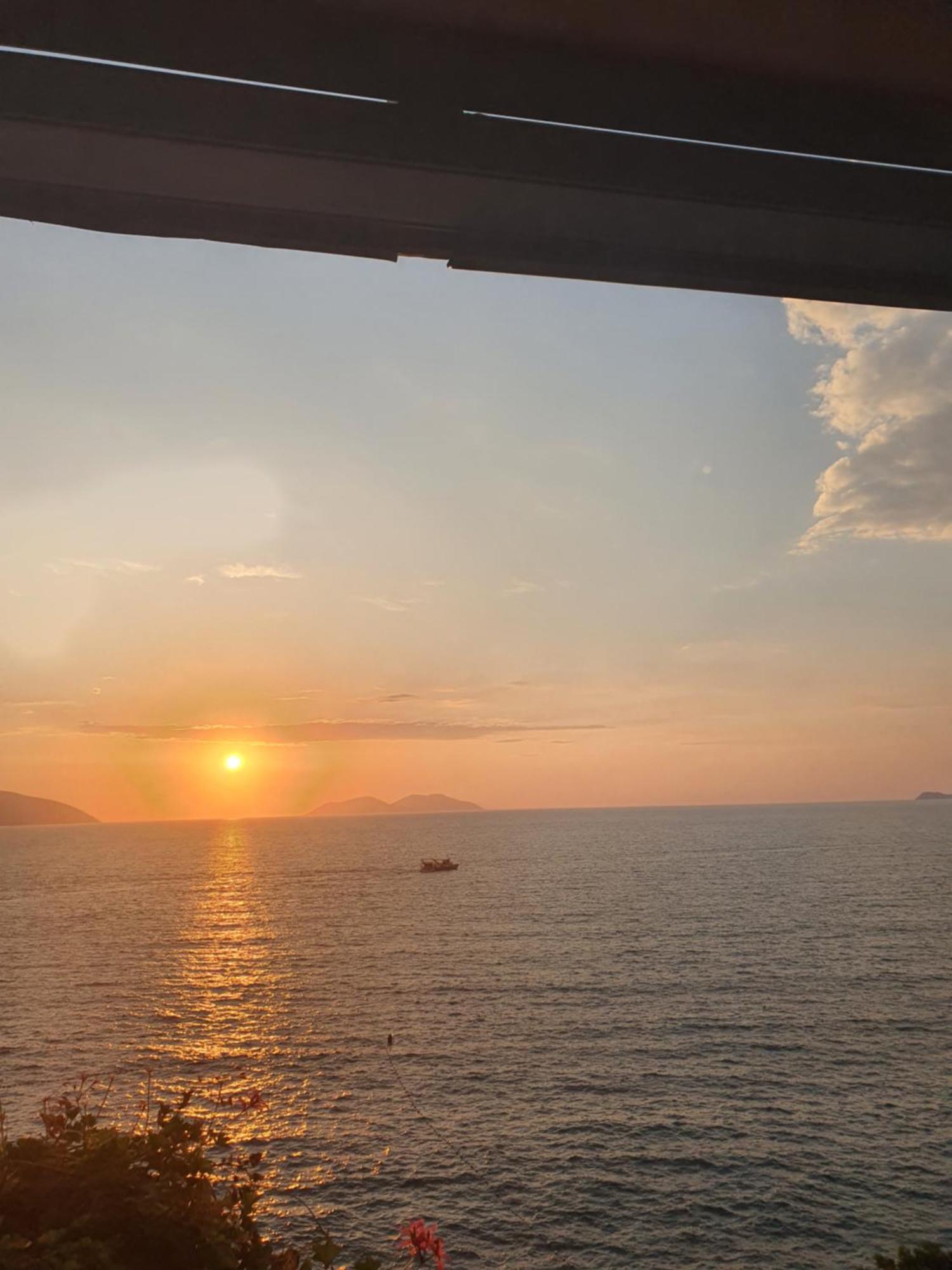 Darla Sea View Apartment Vlorë Eksteriør billede